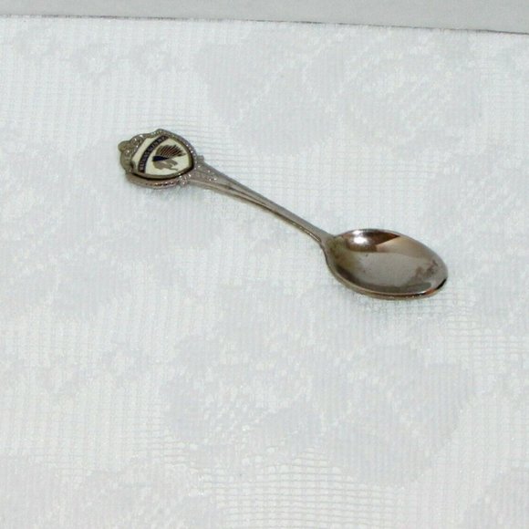 Collector Spoon WATKINS GLEN NY Vintage Souvenir Travel Memorabilia - Picture 2 of 6